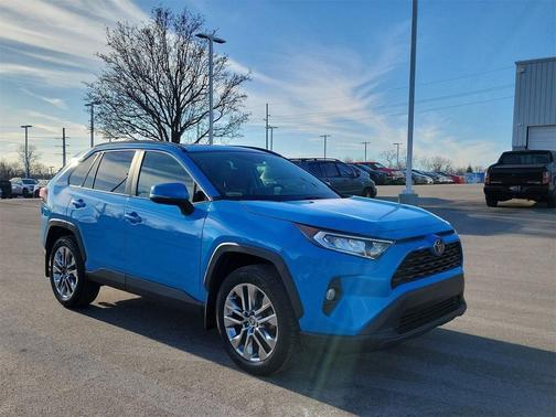 2020 Toyota RAV4 XLE Premium