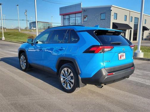 2020 Toyota RAV4 XLE Premium