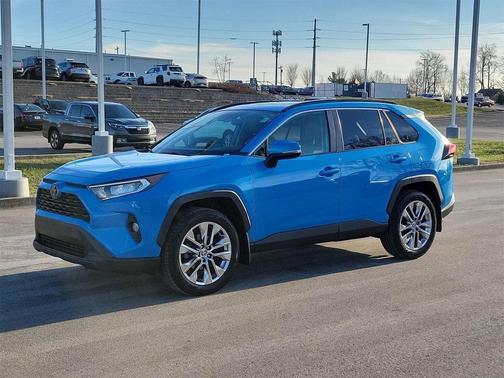 2020 Toyota RAV4 XLE Premium