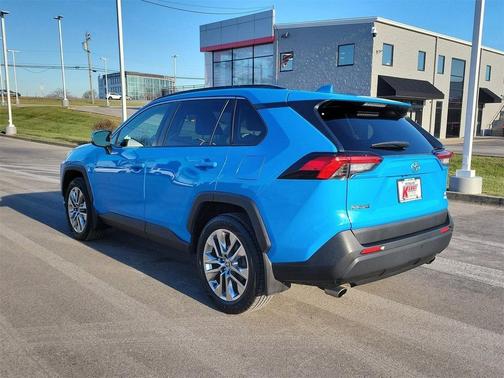 2020 Toyota RAV4 XLE Premium