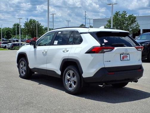 2025 Toyota RAV4 Hybrid LE