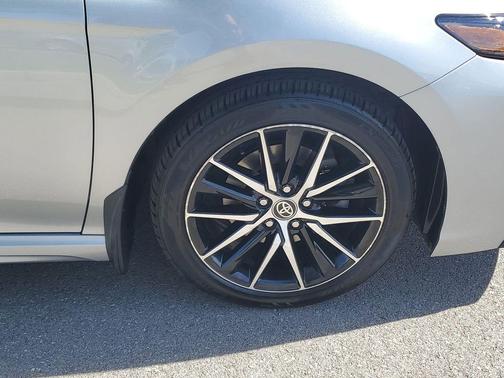 Celestial Silver Metallic 2023 Toyota Camry SE