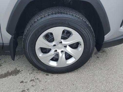 Silver Sky Metallic 2023 Toyota RAV4 LE