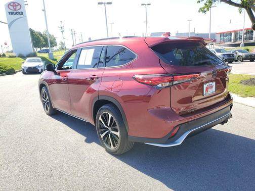 Ruby Flare Pearl 2021 Toyota Highlander XSE