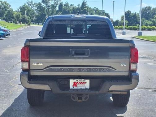 2022 Toyota Tacoma SR