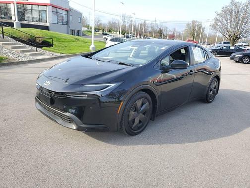 2025 Toyota Prius LE