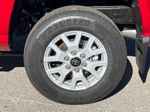 2025 Toyota Tacoma SR5