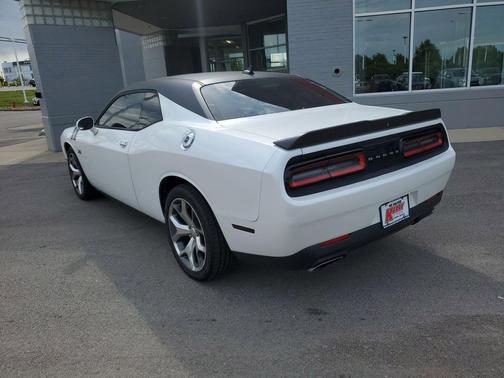 Ivory White Tri-Coat Pearl 2015 Dodge Challenger R/T Plus