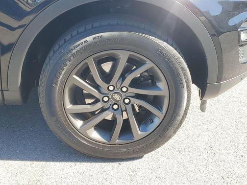 Black 2018 Land Rover Discovery Sport HSE