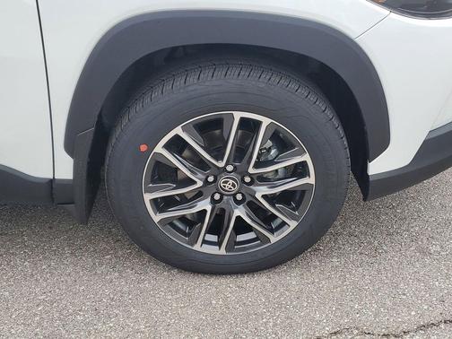Wind Chill Pearl 2026 Toyota Corolla Cross XLE