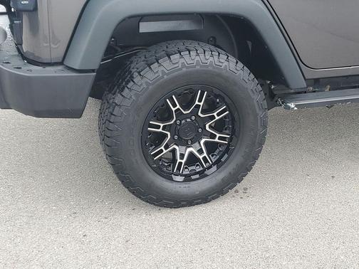 Granite Crystal Metallic Clearcoat 2016 Jeep Wrangler Unlimited Sport