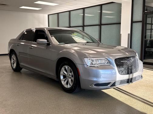 2015 Chrysler 300 Limited