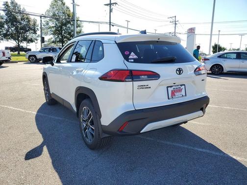 Wind Chill Pearl 2026 Toyota Corolla Cross XLE