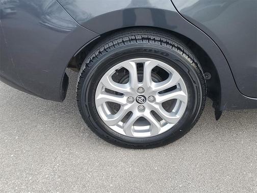 2017 Toyota Yaris iA Base