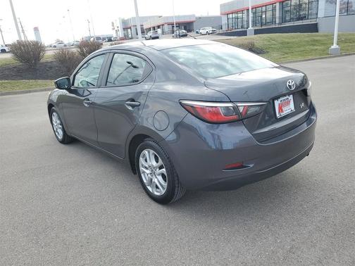 2017 Toyota Yaris iA Base