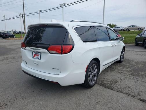 Bright White Clearcoat 2020 Chrysler Pacifica Limited