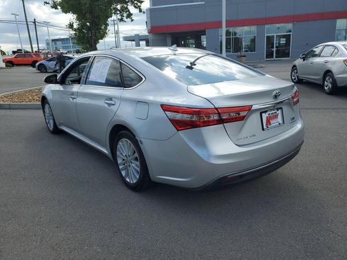Classic Silver Metallic 2014 Toyota Avalon Hybrid Limited