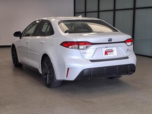 2024 Toyota Corolla Hybrid SE
