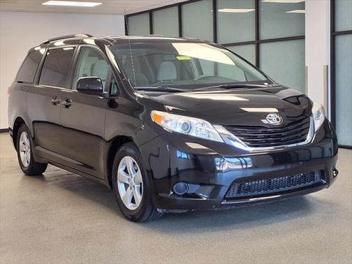2014 Toyota Sienna LE