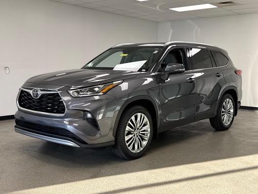 2023 Toyota Highlander Platinum