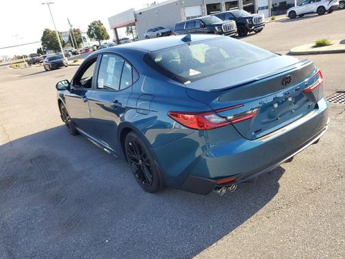 Ocean 2027 Toyota Camry SE