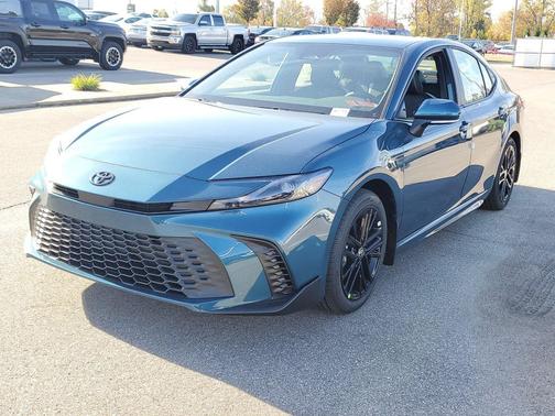 Ocean 2027 Toyota Camry SE