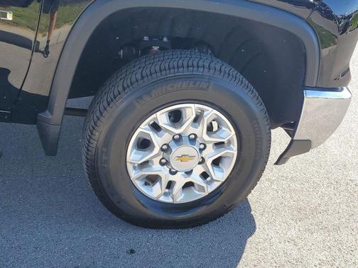 Black 2025 Chevrolet Silverado 2500 LT