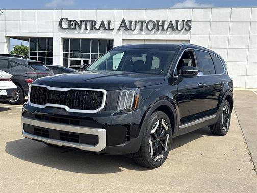 Ebony Black 2025 Kia Telluride S