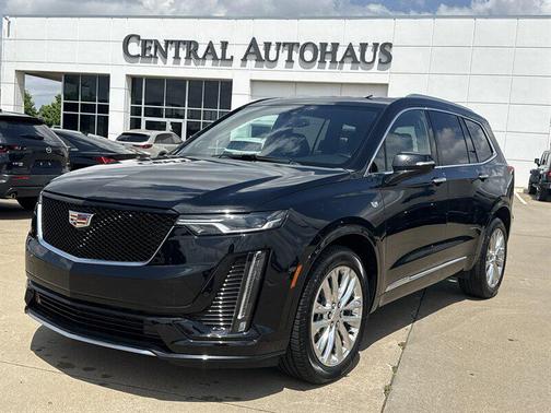 Stellar Black Metallic 2021 Cadillac XT6 Premium Luxury FWD