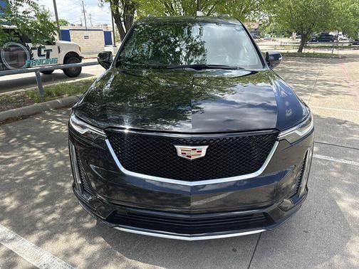 Stellar Black Metallic 2021 Cadillac XT6 Premium Luxury FWD