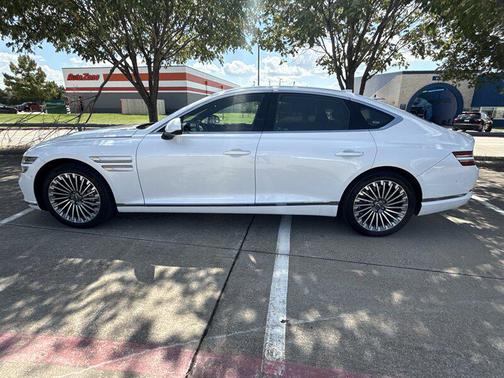 2023 Genesis Electrified G80 