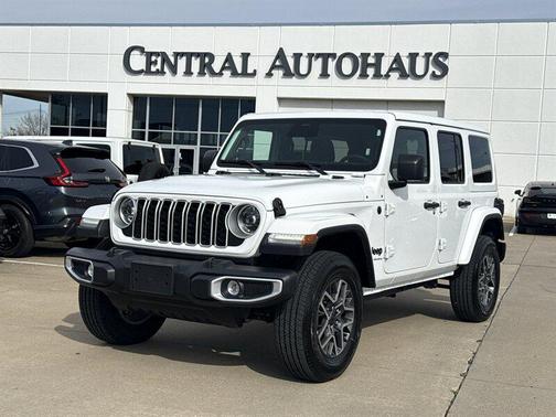2025 Jeep Wrangler 4-Door Sahara 4x4