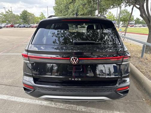 2025 Volkswagen Taos 1.5T S