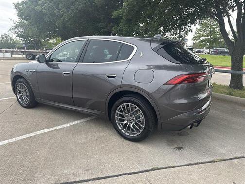 Blu Intenso Metallic 2024 Maserati Grecale GT