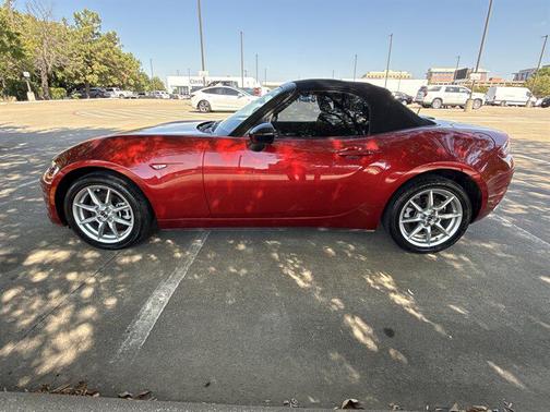 2016 Mazda MX-5 Miata Sport