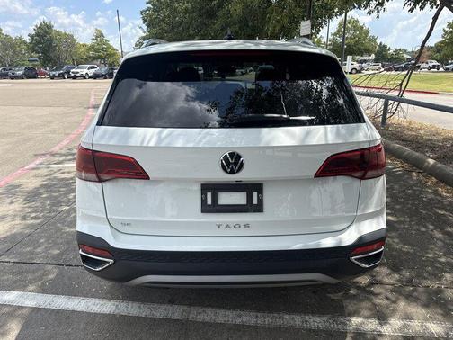 2024 Volkswagen Taos 1.5T SE