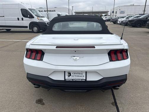 2025 Ford Mustang EcoBoost