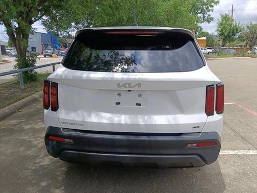 2023 Kia Sorento LX
