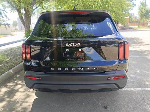 2022 Kia Sorento LX