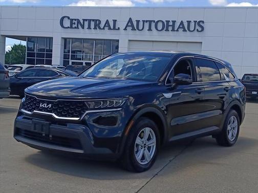 2022 Kia Sorento LX