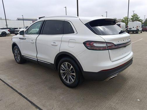 2022 Lincoln Nautilus Standard