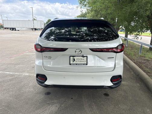 Rhodium White Premium 2025 Mazda CX-70 3.3 Turbo Preferred Package
