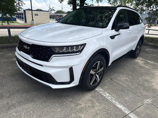Glacial White Pearl 2023 Kia Sorento S
