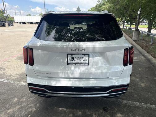 Glacial White Pearl 2023 Kia Sorento S