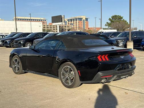 2025 Ford Mustang EcoBoost
