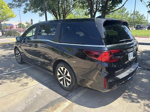 Crystal Black Pearl 2025 Honda Odyssey EX-L