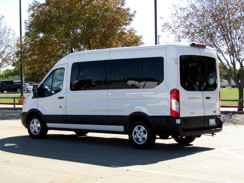 Photo 3 of 32 of 2019 Ford Transit-350 XLT