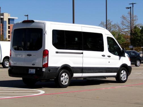 Photo 4 of 32 of 2019 Ford Transit-350 XLT