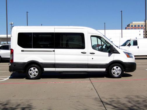 Photo 5 of 32 of 2019 Ford Transit-350 XLT