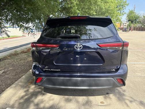 2023 Toyota Highlander LE